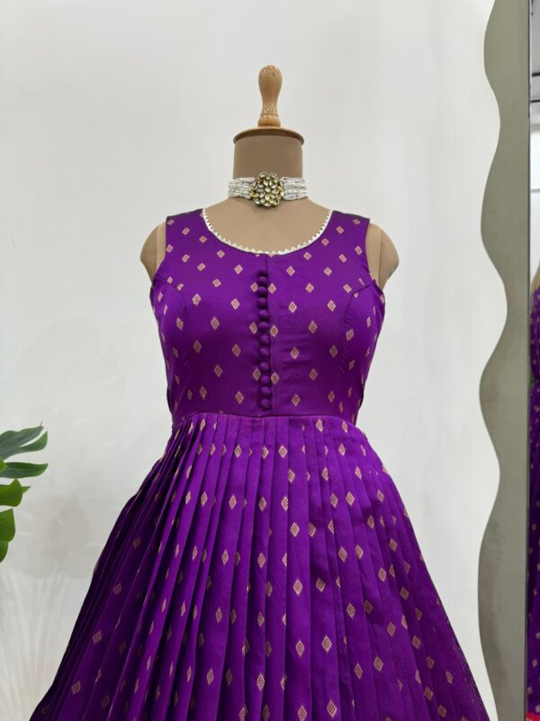 Rishika Royal Weave - Image 3