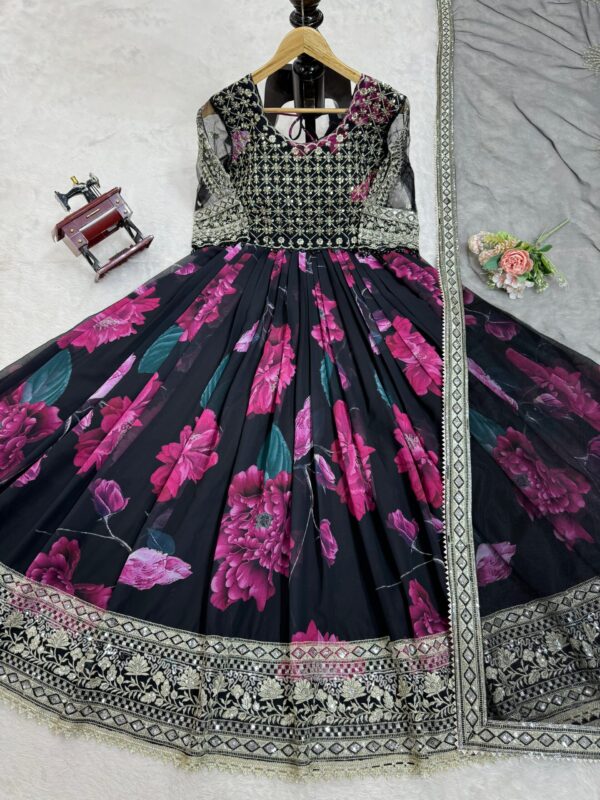 Ira Embroidered Majesty - Image 7